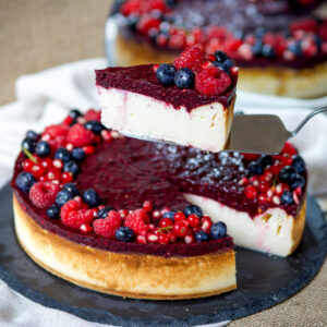 Ciasto na zamówienie sernik z musem owocowym