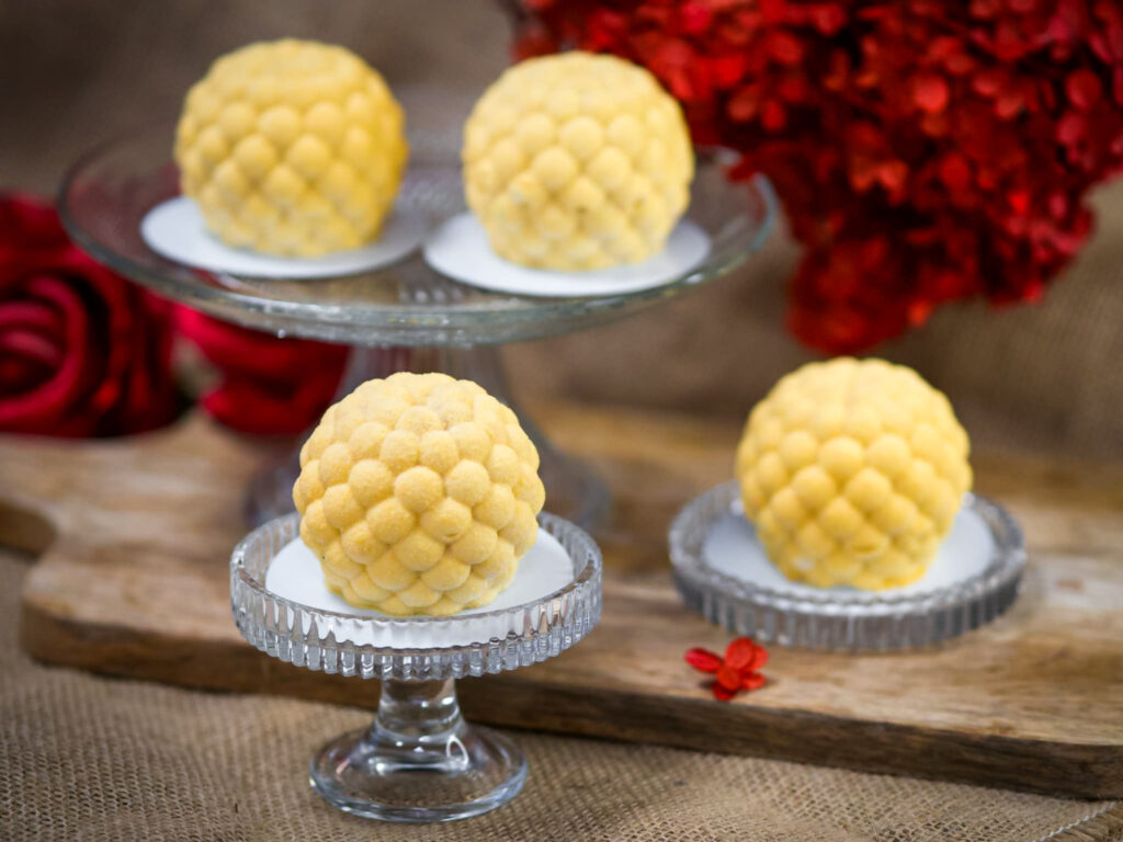 Monoporcja w kształcie szyszki